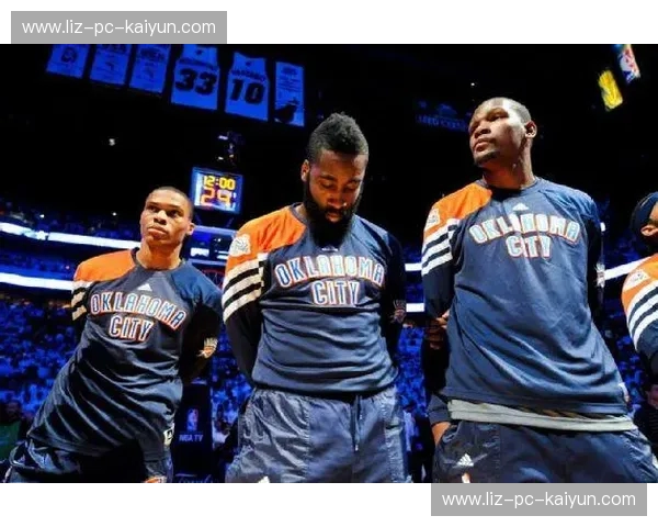 俄克拉荷马的雷霆咆哮与金州勇士的王朝初啼：2014，一场注定载入史册的西决史诗